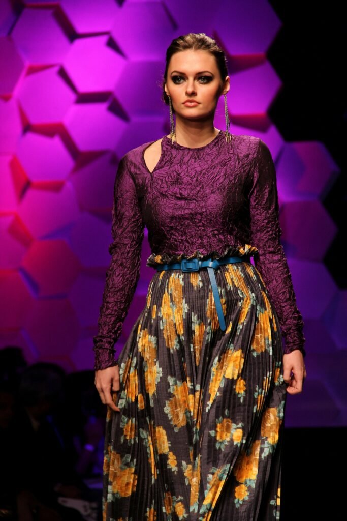  Unveiling-the-Glitz-and-Glamour: Ultimate-Guide-to-India-Fashion-Week. 